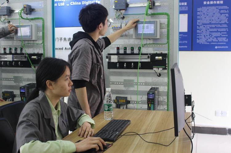 就业方向:培养面向通用设备制造业,电气机械和器材制造业的电气工程